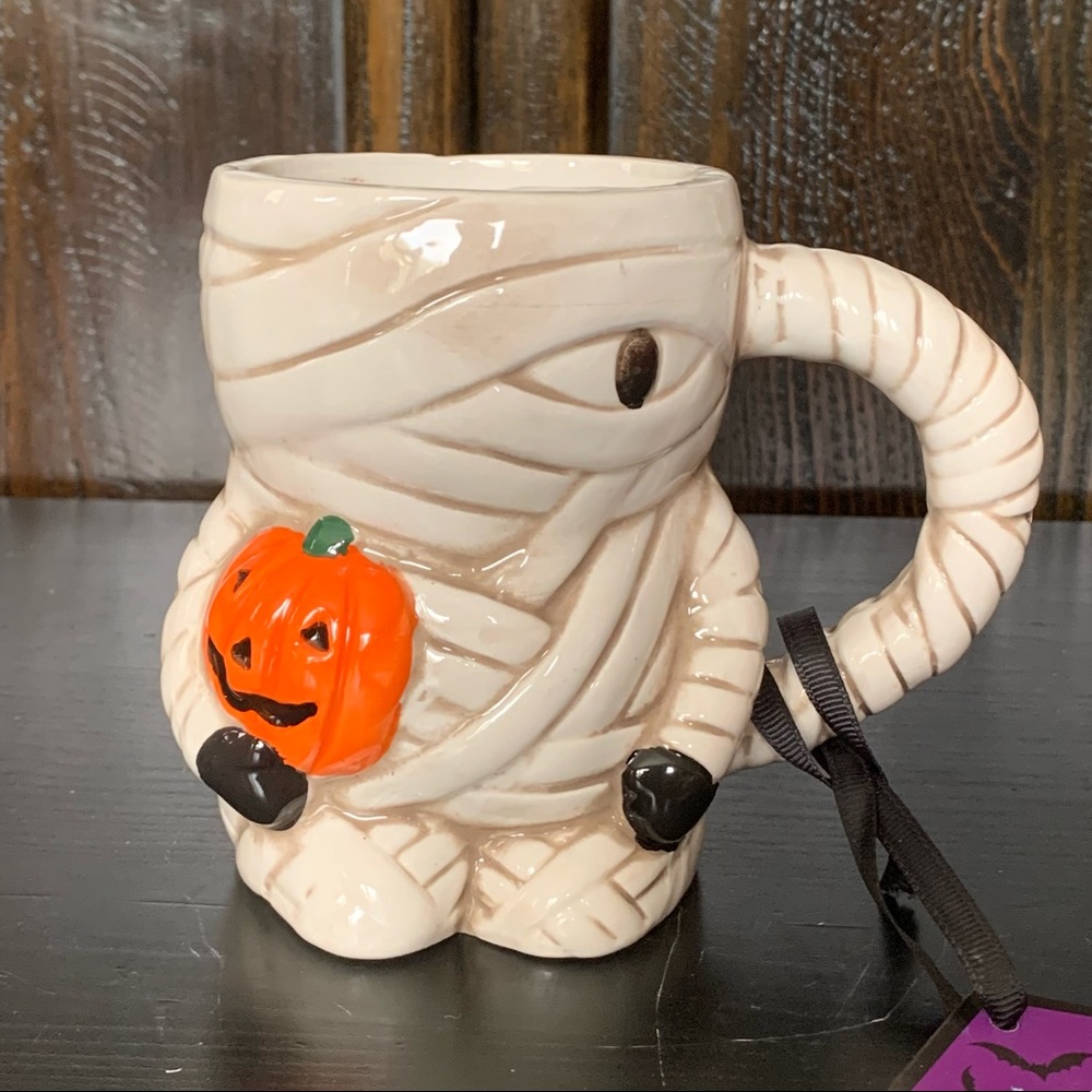 Mummy with Jack O’ Lantern Vintage Style Halloween Mug